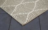 Foliage White; Neutral Indoor / Outdoor Polypropylene Area Rug 5x8